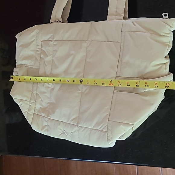 Puma Puffy Tote Bag - Picture 14 of 15